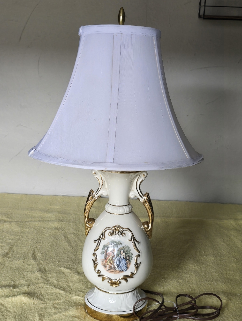 Vintage "George And Martha Washington" Table Lamp with Fabric Shade